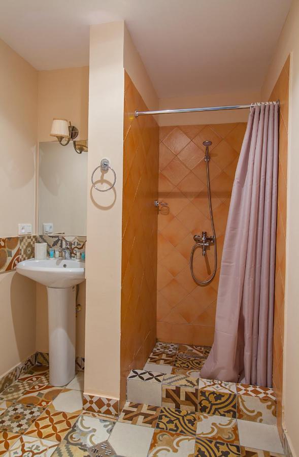 Caravan Villa Tbilissi Extérieur photo