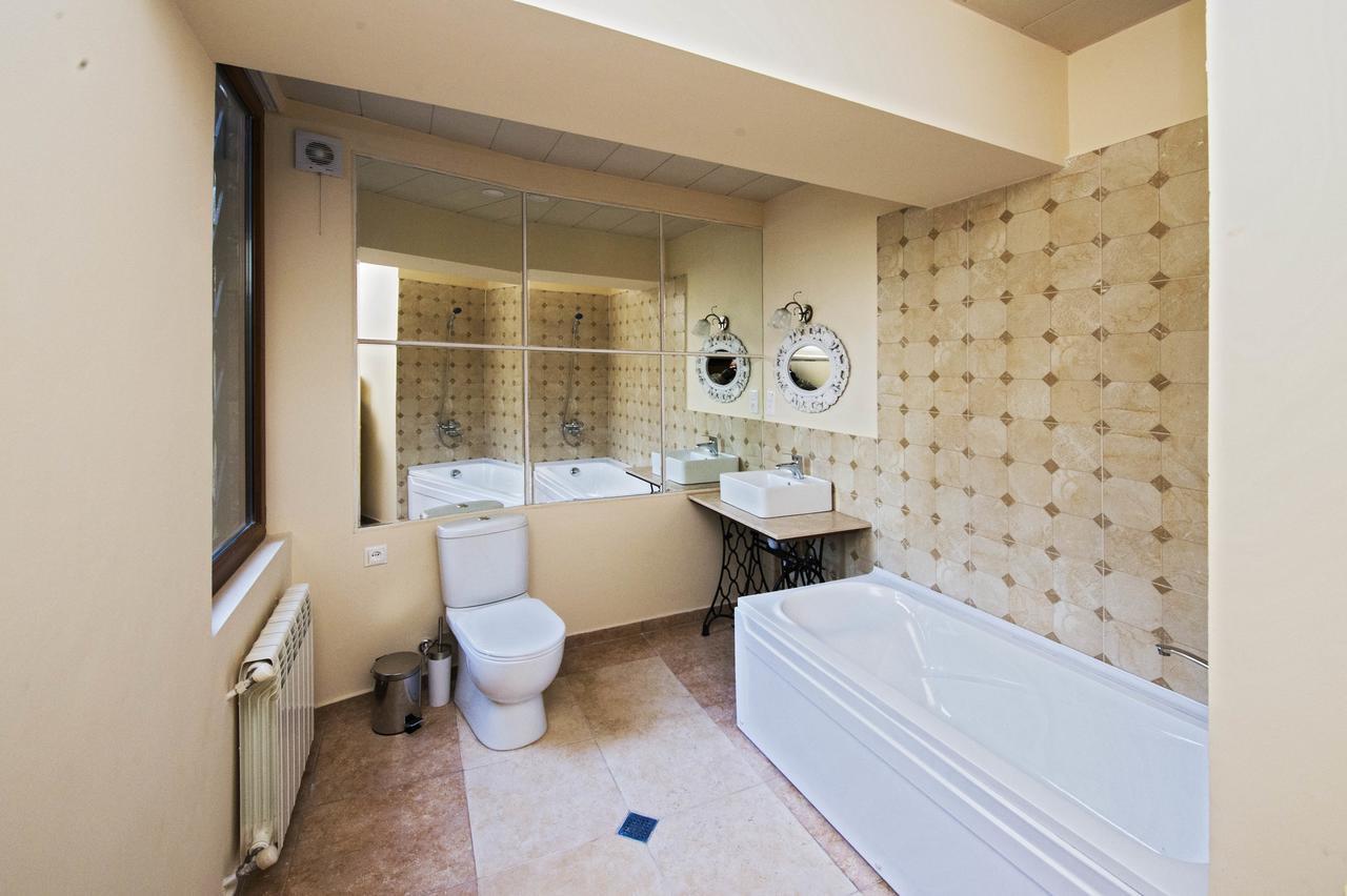 Caravan Villa Tbilissi Extérieur photo