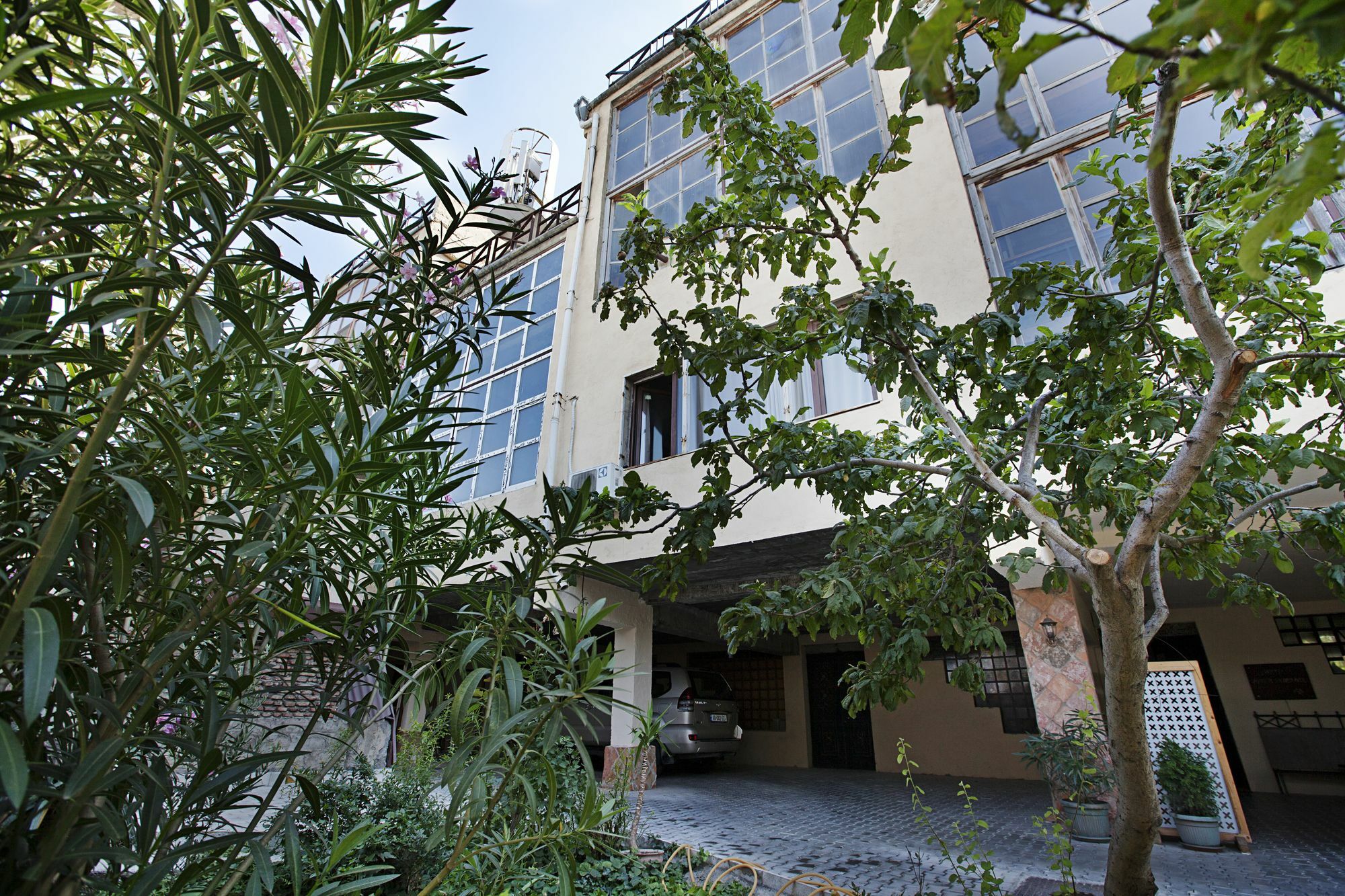 Caravan Villa Tbilissi Extérieur photo